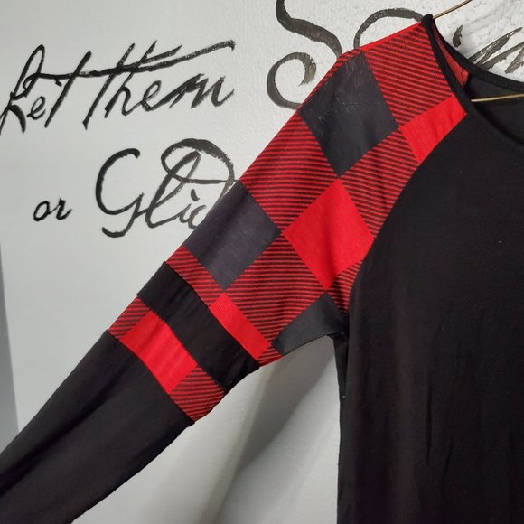 Heimish USA Black and Red Buffalo Check Plaid Long Sleeve Knit Top, S - Picture 3 of 5